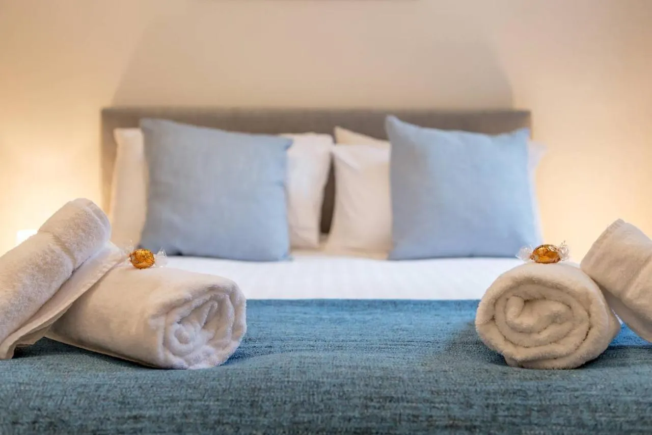 אדינבורו Joivy Spacious Flat With Garden In City Centre