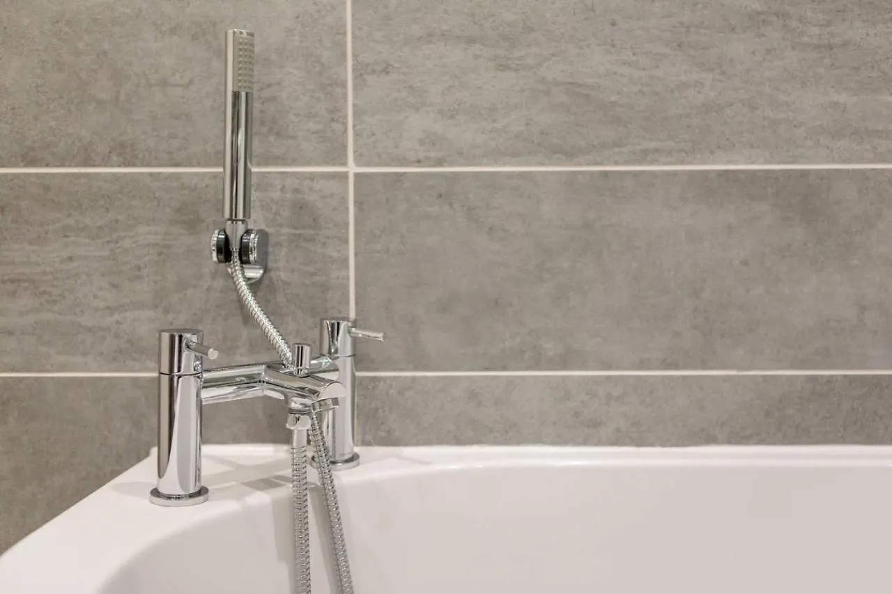 אדינבורו Joivy Spacious Flat With Garden In City Centre בריטניה